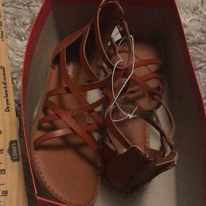 Sandals new sz 5